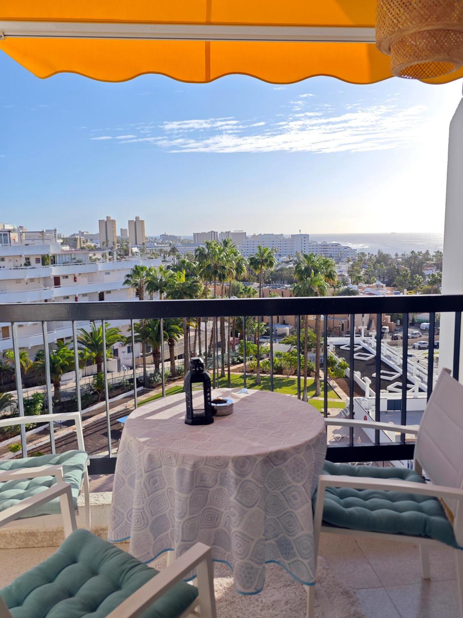 Blanco&Azul - Comfortable Ocean View Apartment Next To The Beach Playa de las Americas  Luaran gambar